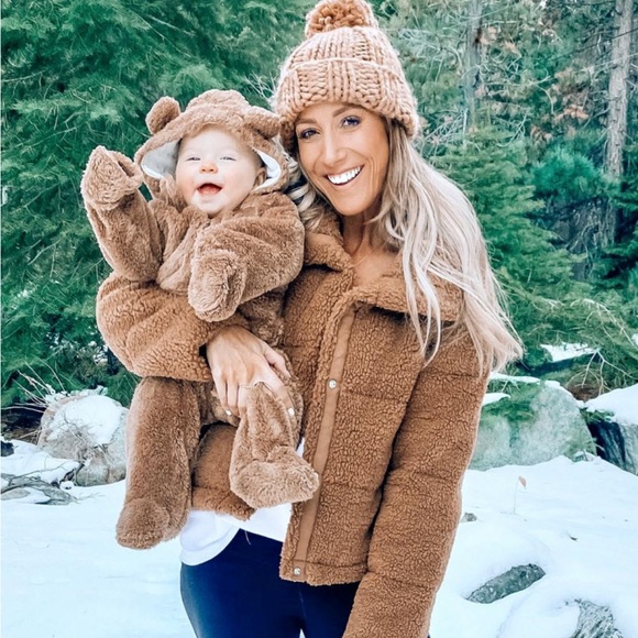 Abercrombie & Fitch Accessories - Abercrombie Pom Beanie